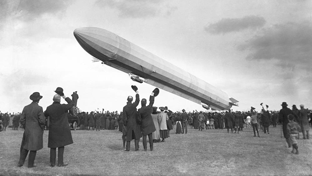 Erste Landung eines Zeppelins auf dem Oberwiesenfeld, 1. April 1909